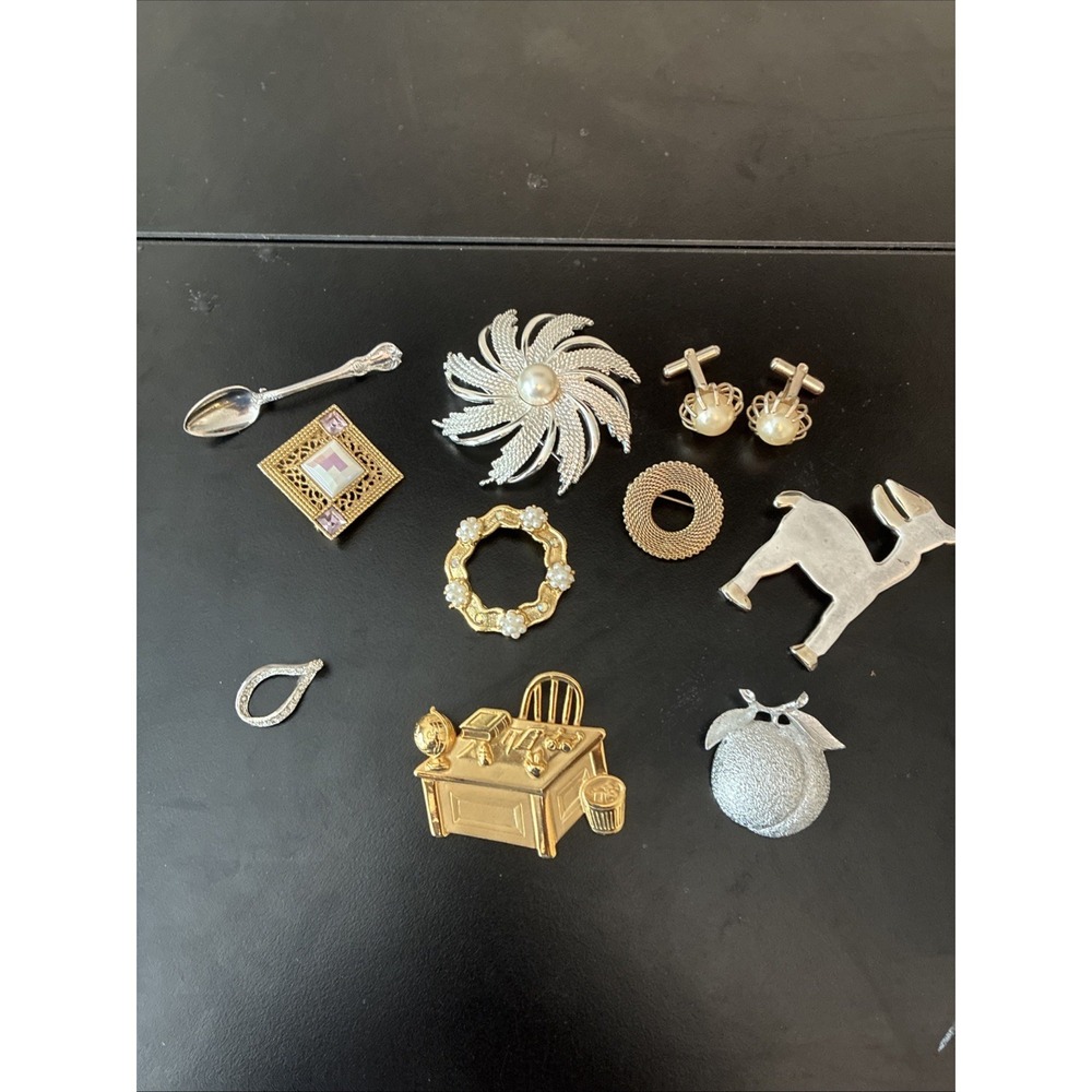 Costume jewelry lot vintage-Some marked JJ, SarahC, RMN, 1928, Coro, MJ